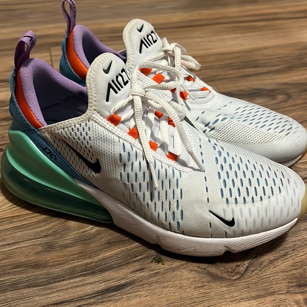 Almost brand new Nike Air 270